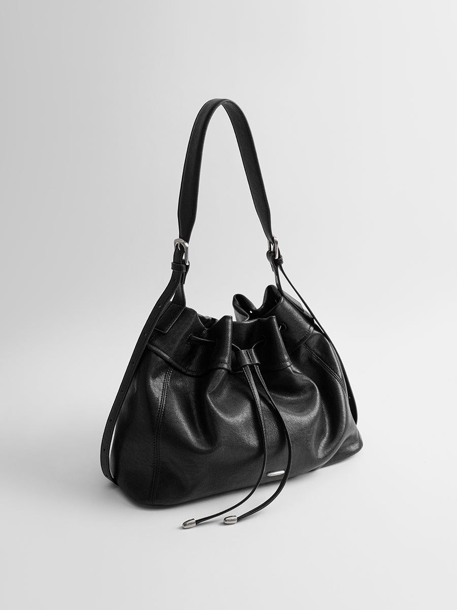 Large-capacity tote bag