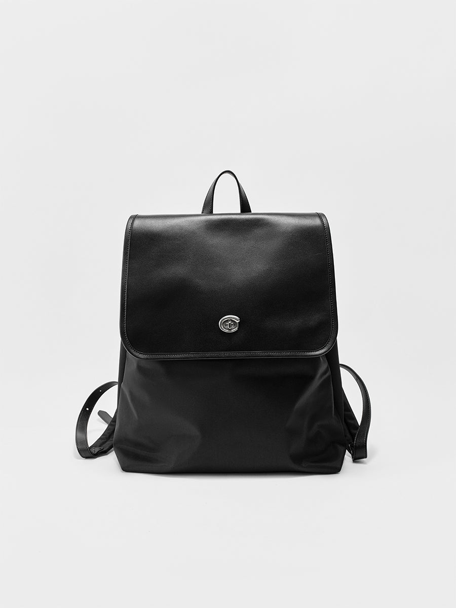 Large-capacity commuter backpack