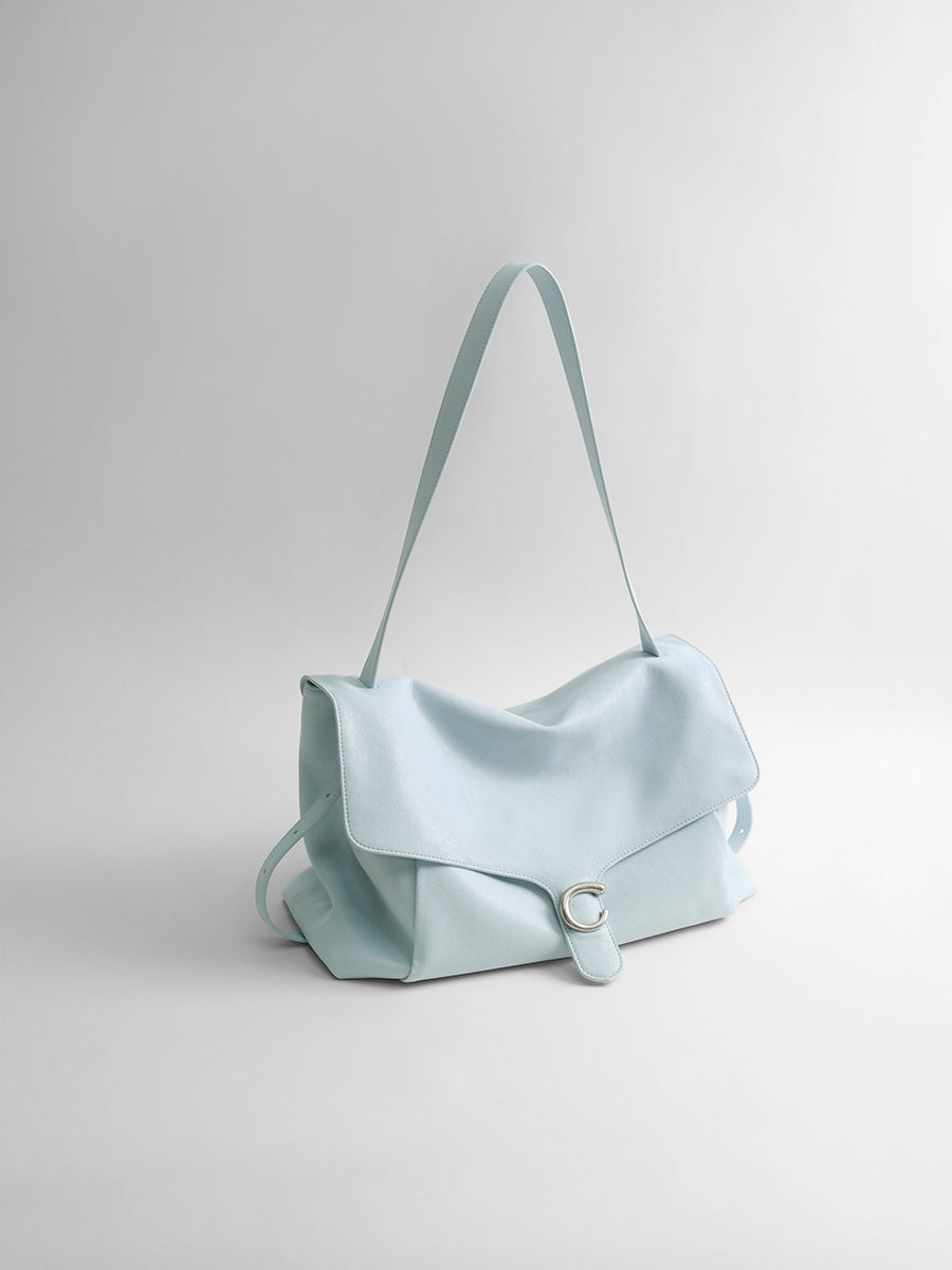 Large-capacity commuter hobo bag