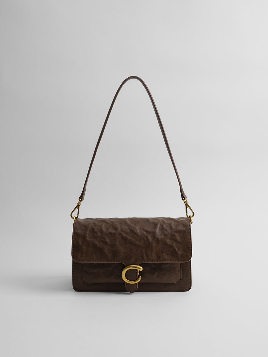 Shoulder bag under the armpit