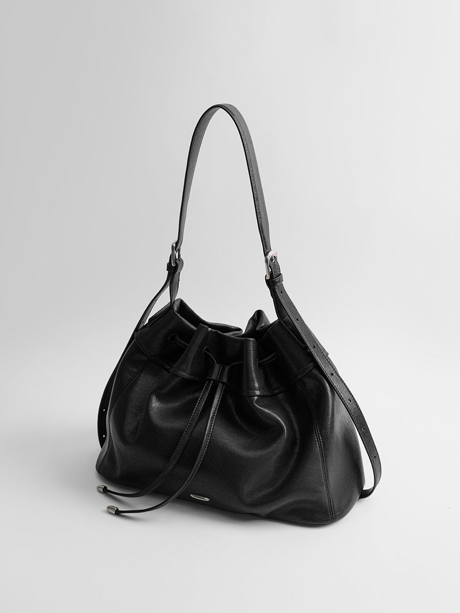 Large-capacity tote bag