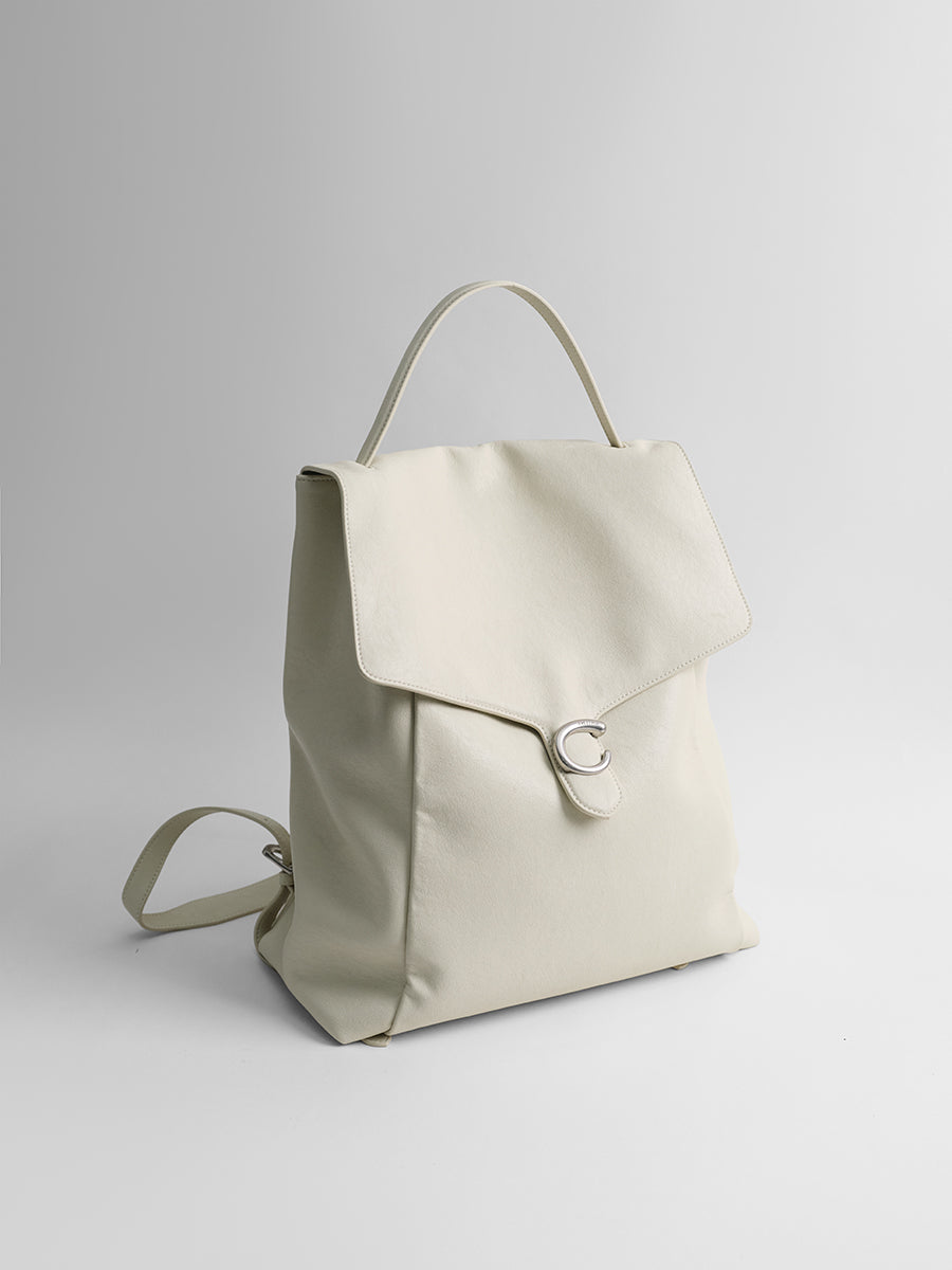 Large-capacity backpack