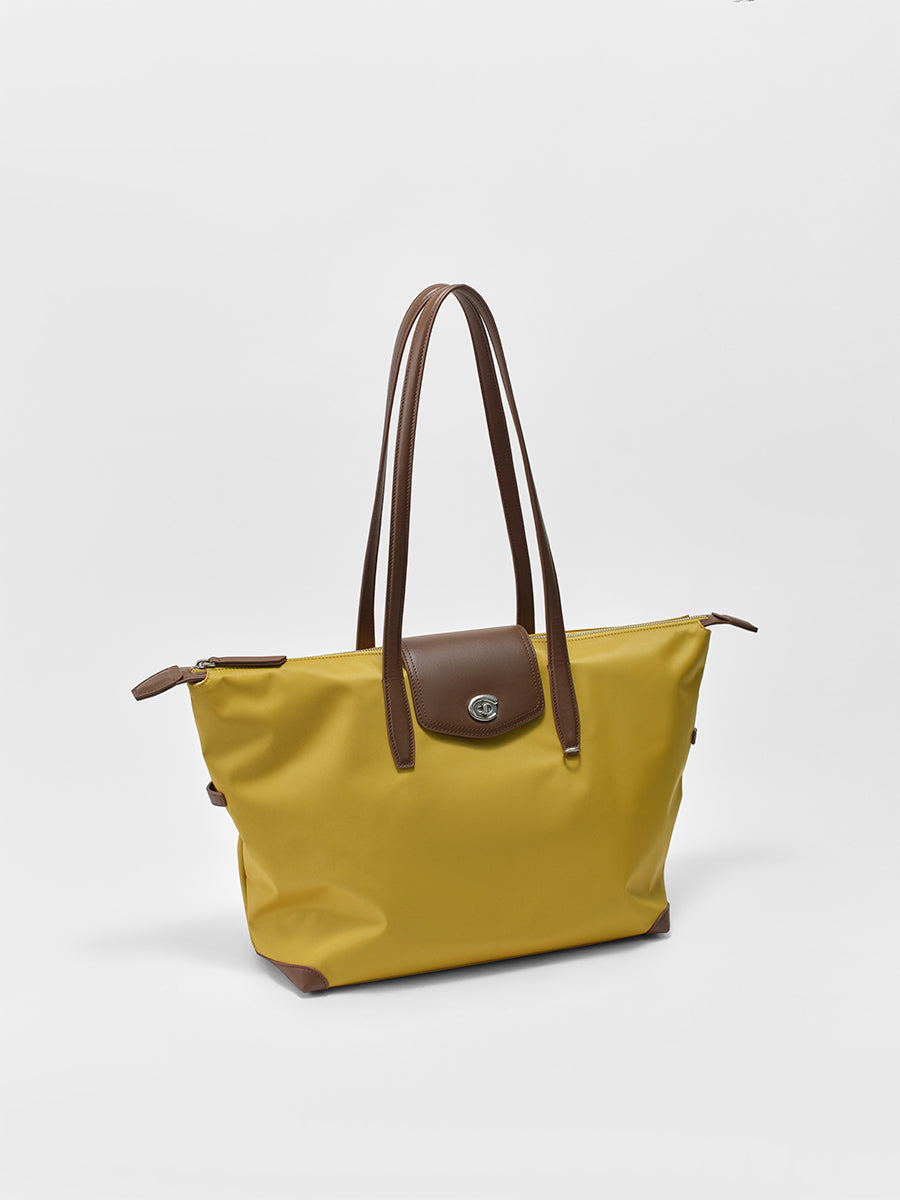 Large-capacity commuter tote bag