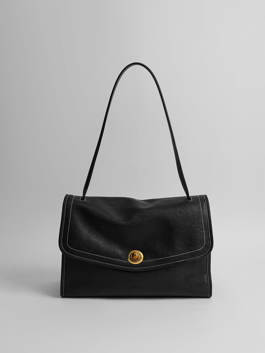 Daily commuting messenger bag