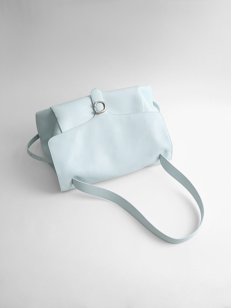 Large-capacity commuter hobo bag