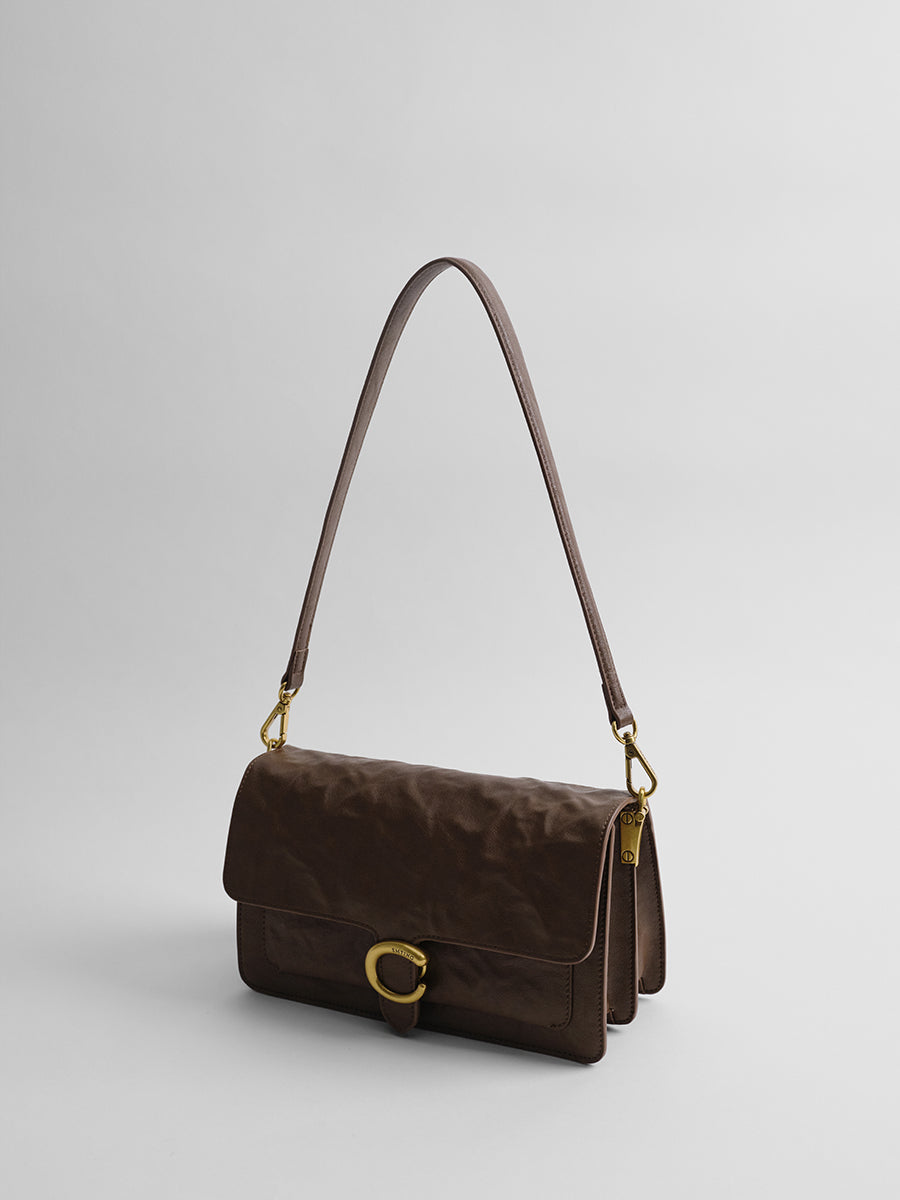 Shoulder bag under the armpit