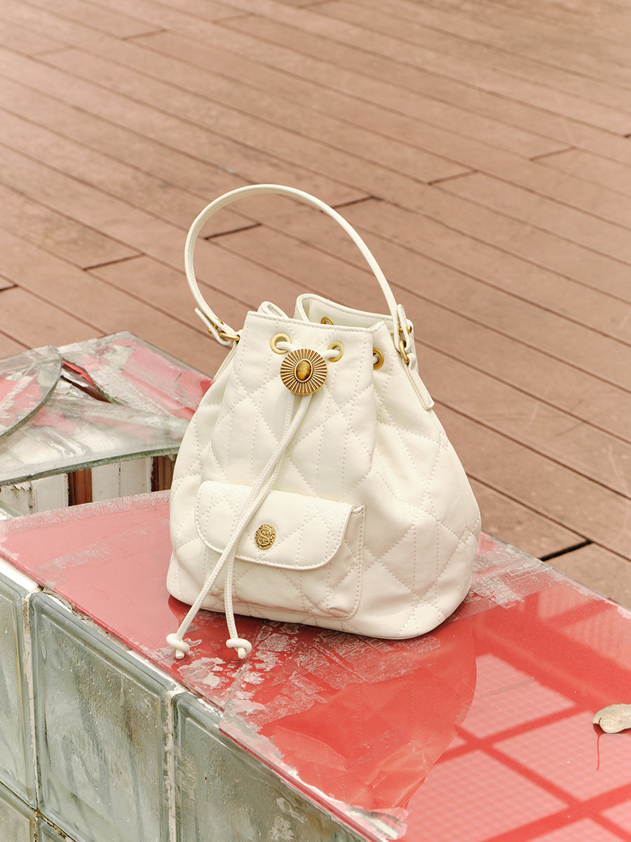 Foamed Cream-Bucket Bag