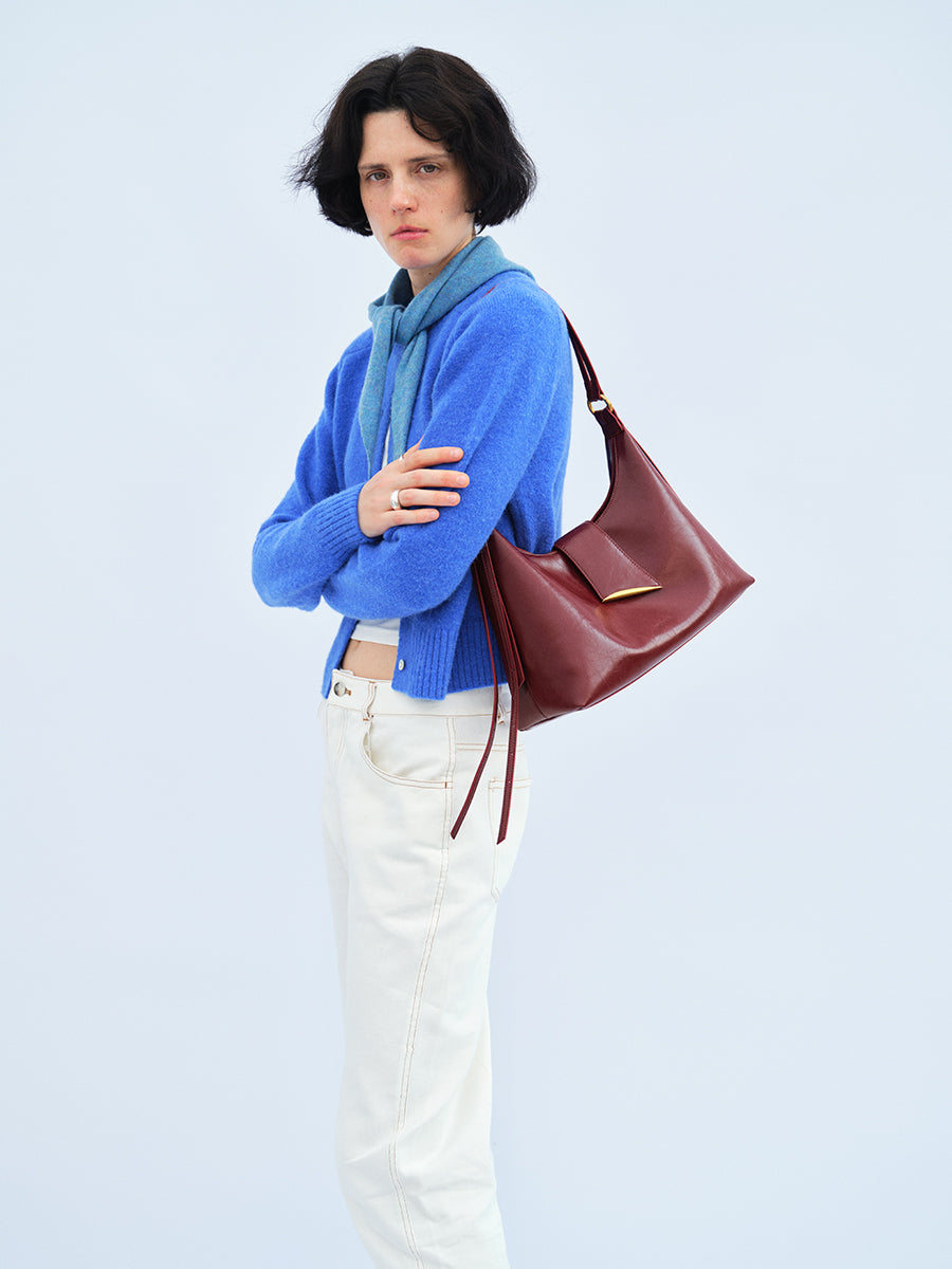 Elegant underarm hobo bag