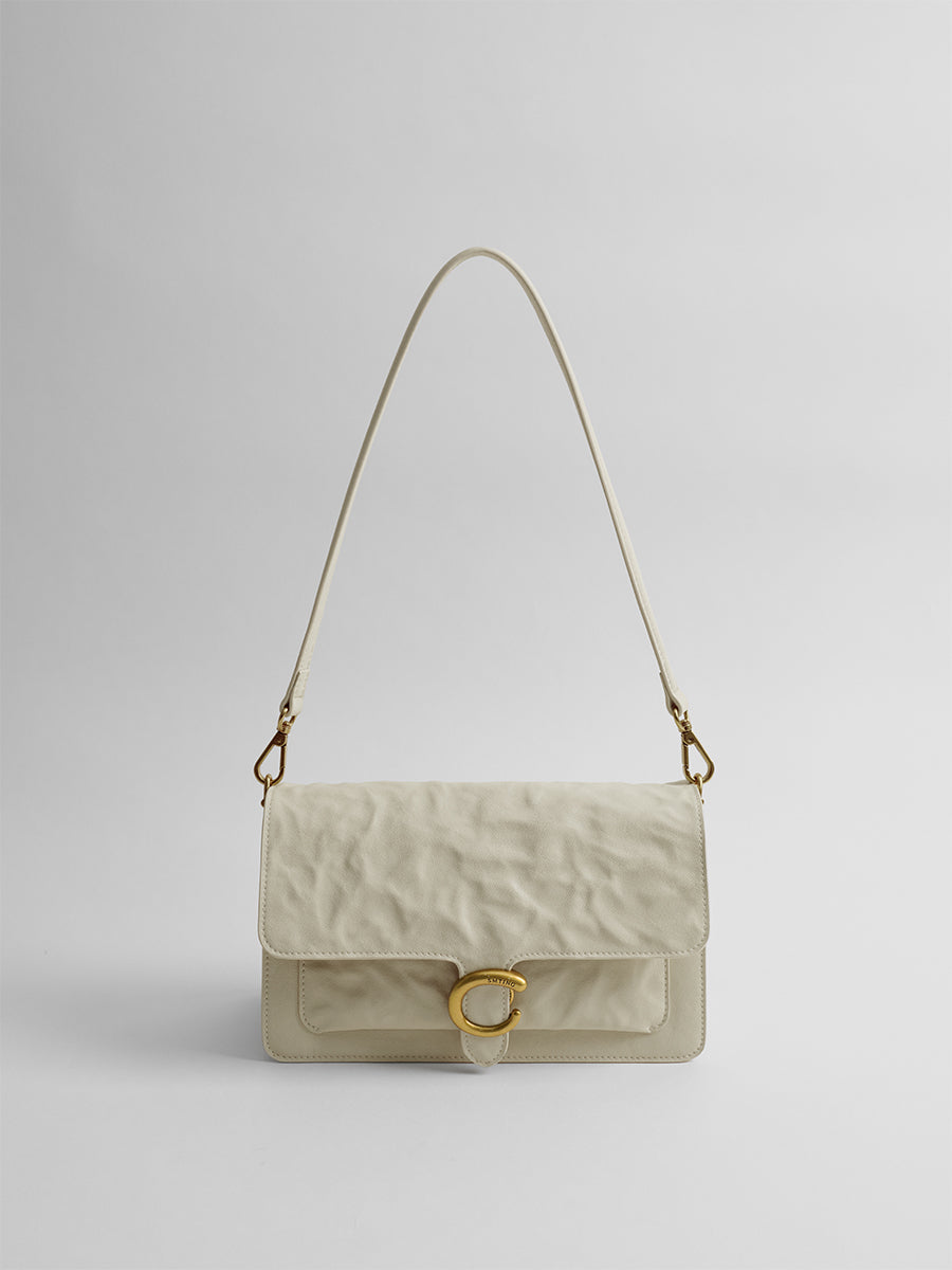 Shoulder bag under the armpit