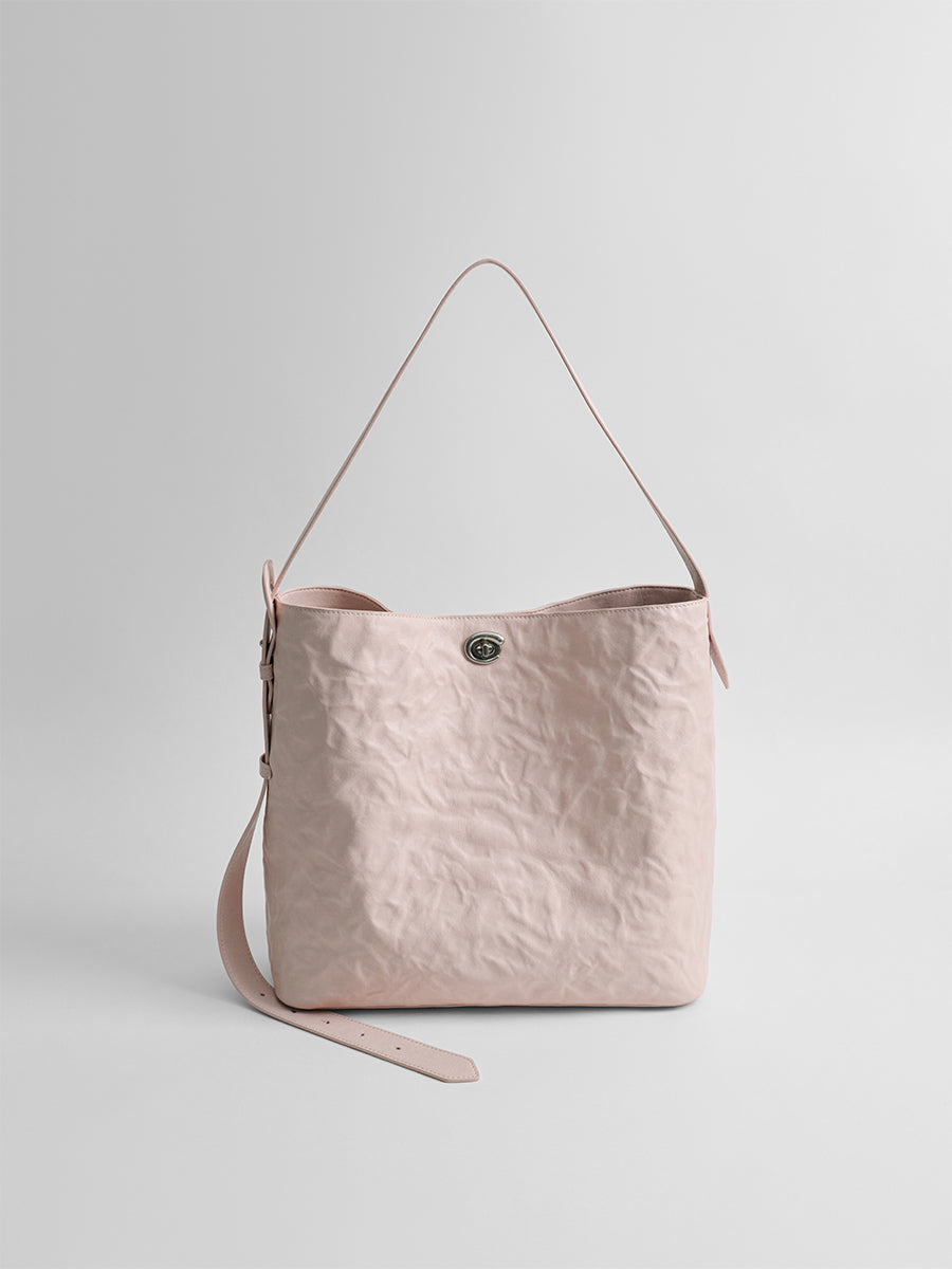 Sneaky design bucket bag