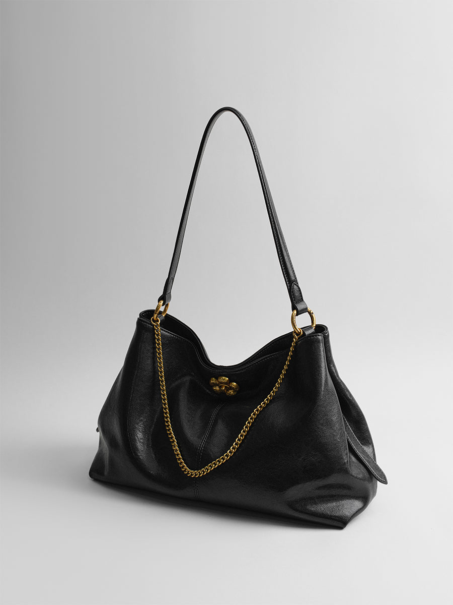 Large-capacity commuter tote bag