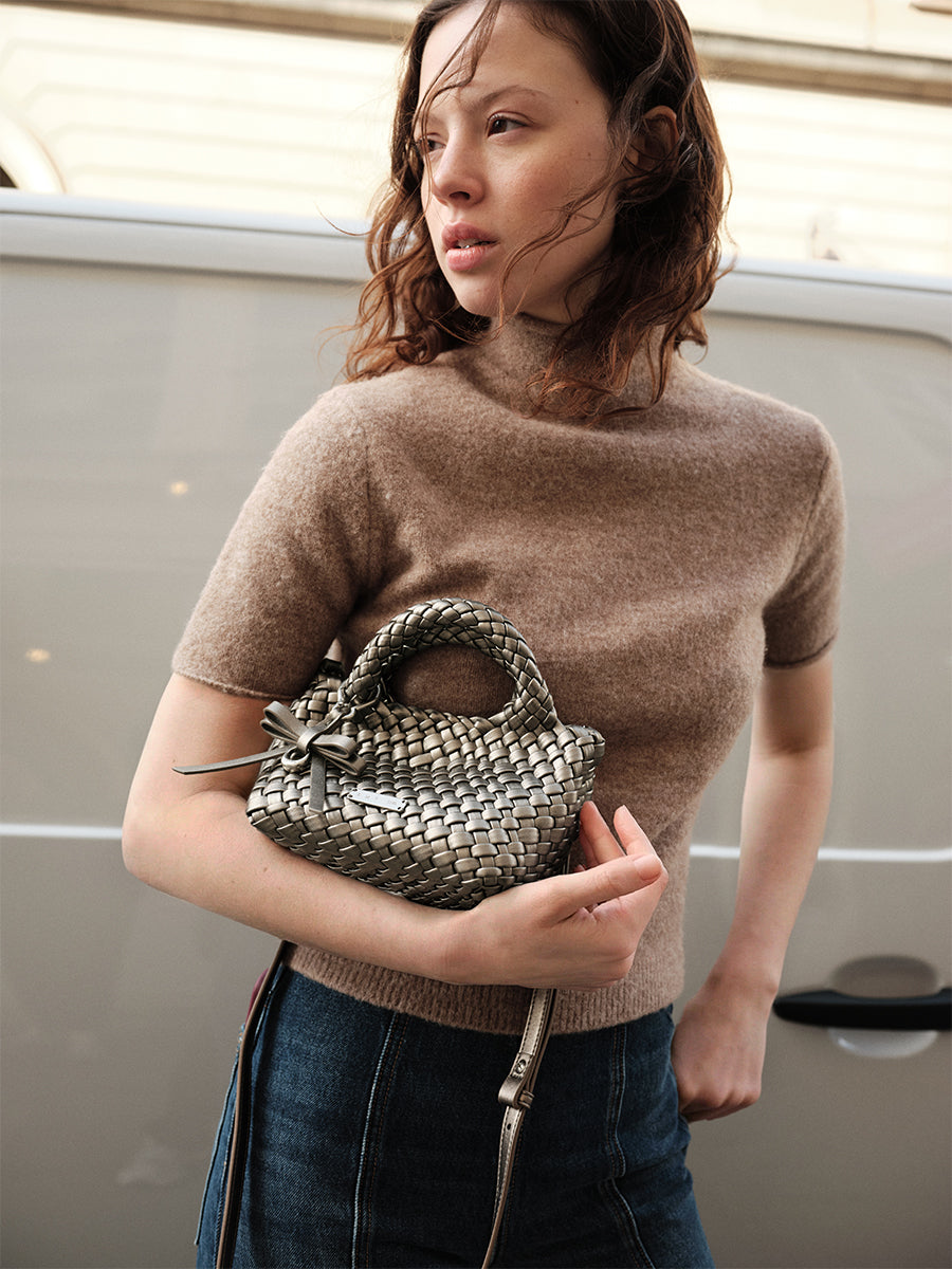 New lightweight luxury woven bag