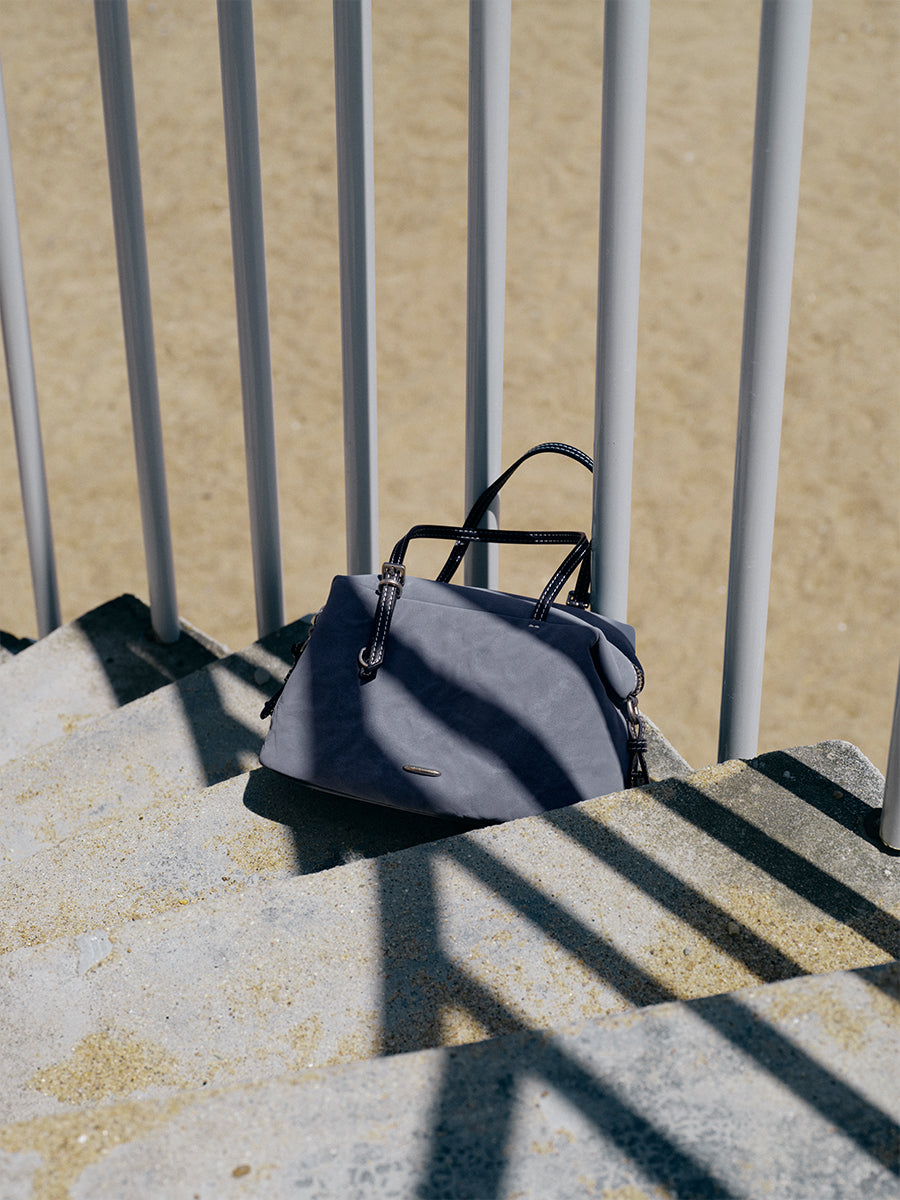 Handheld Boston bag