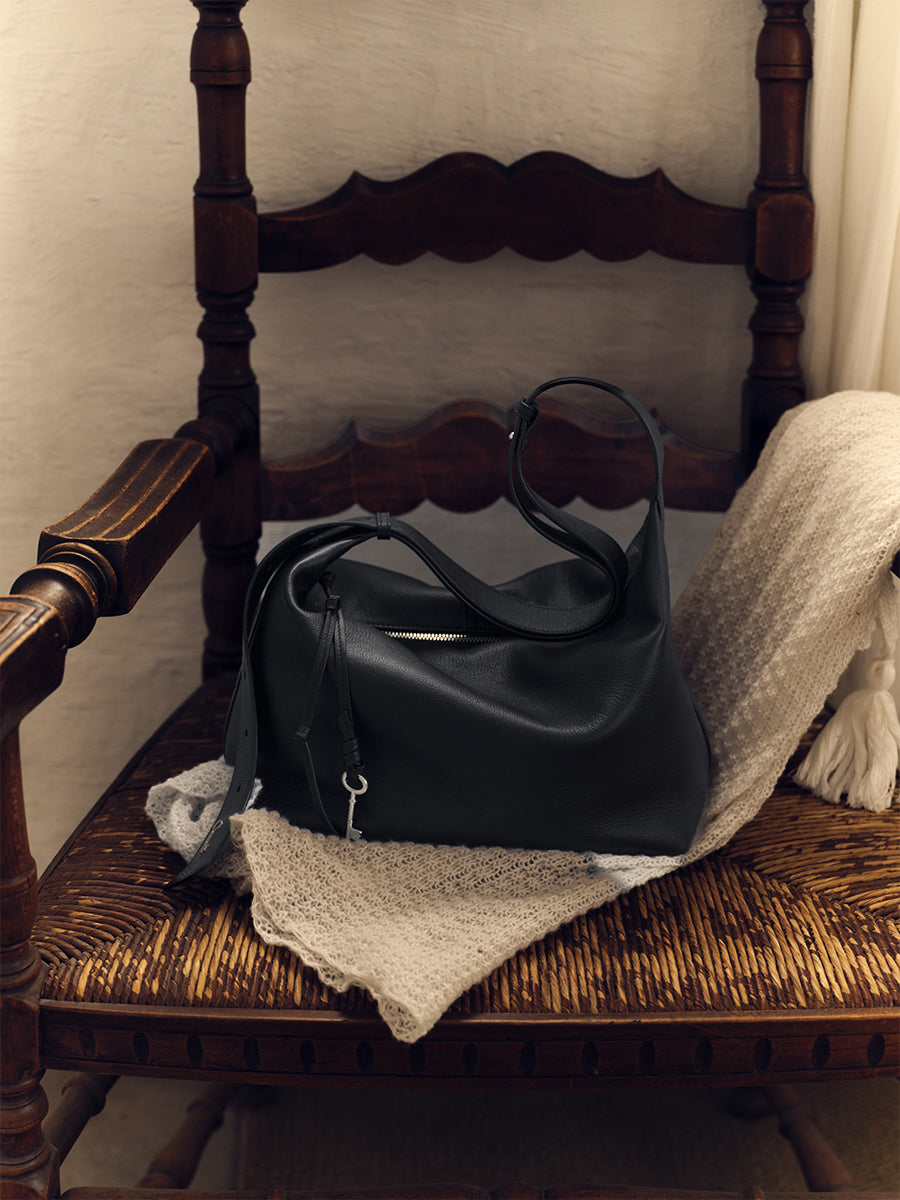 First-layer cowhide hobo bag
