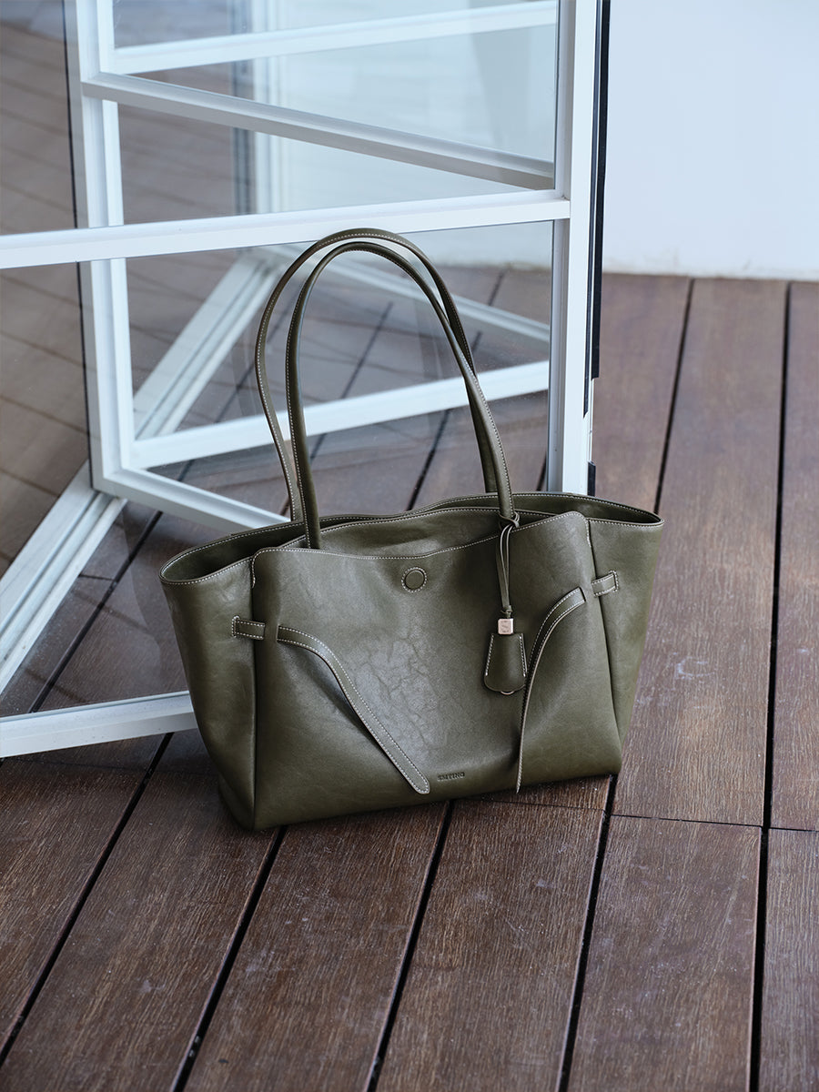 Large-capacity tote bag