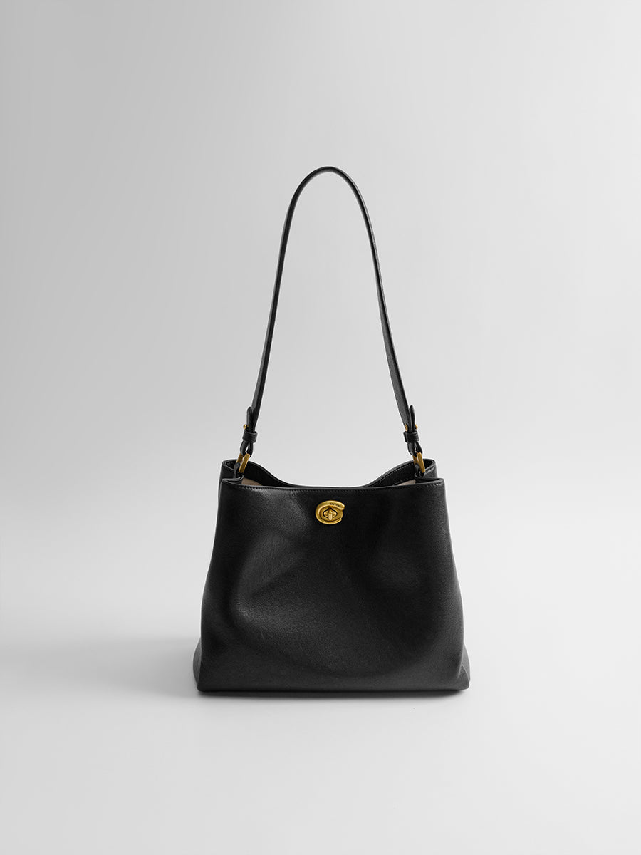 Minimalist, versatile bucket bag