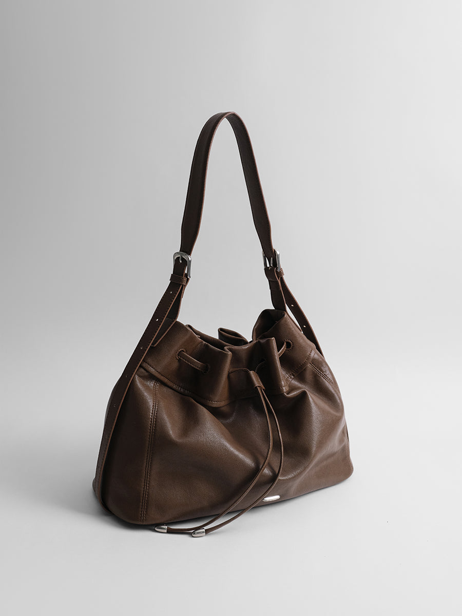 Large-capacity tote bag
