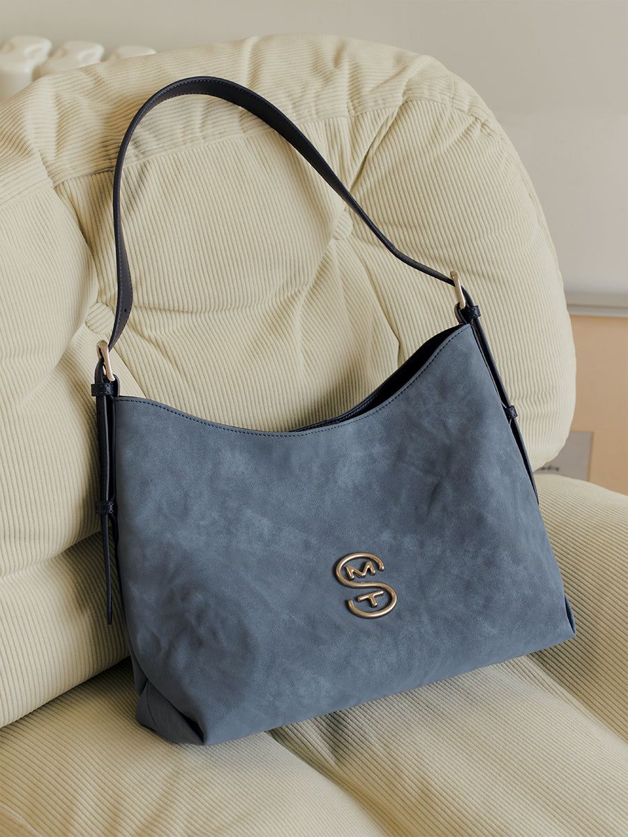 Wrinkled large-capacity shoulder bag