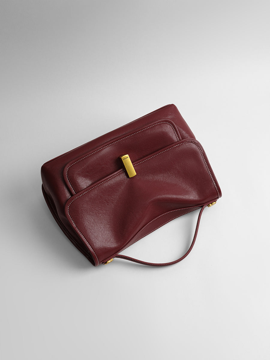 vegetable tanned cowhide messenger bag