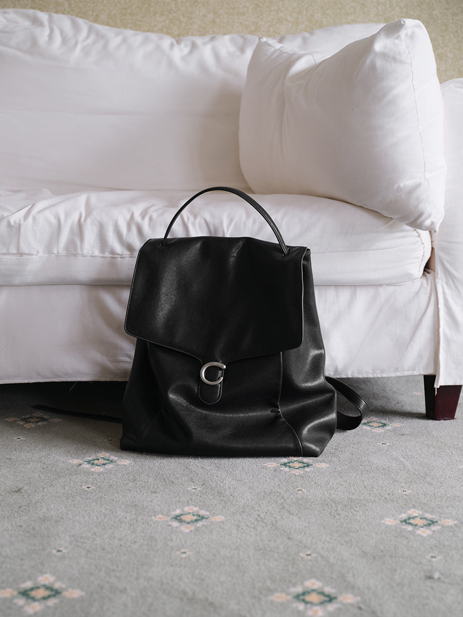 Large-capacity backpack
