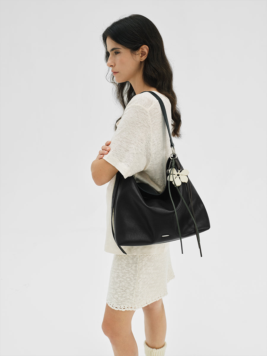 Large-capacity tote bag