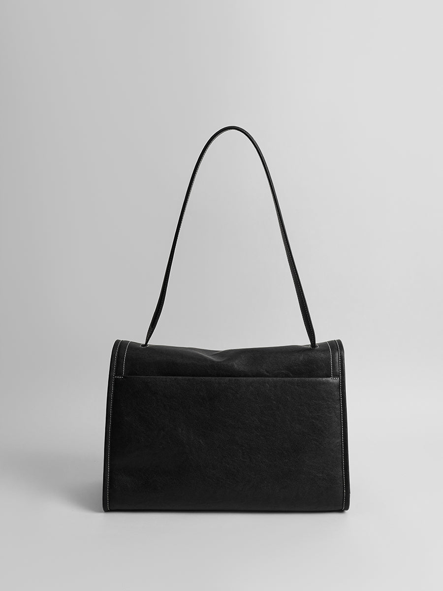 Daily commuting messenger bag