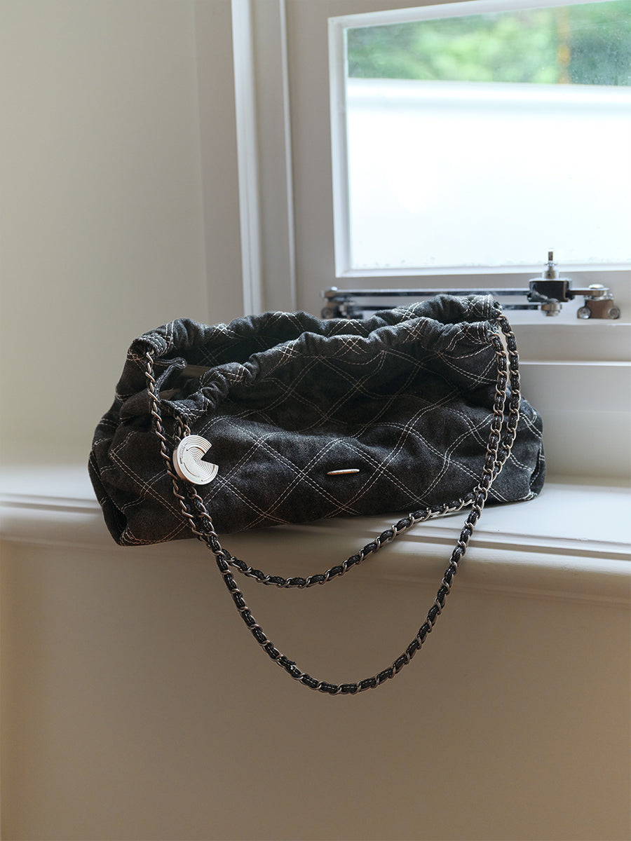 New tie-dye denim chain bag