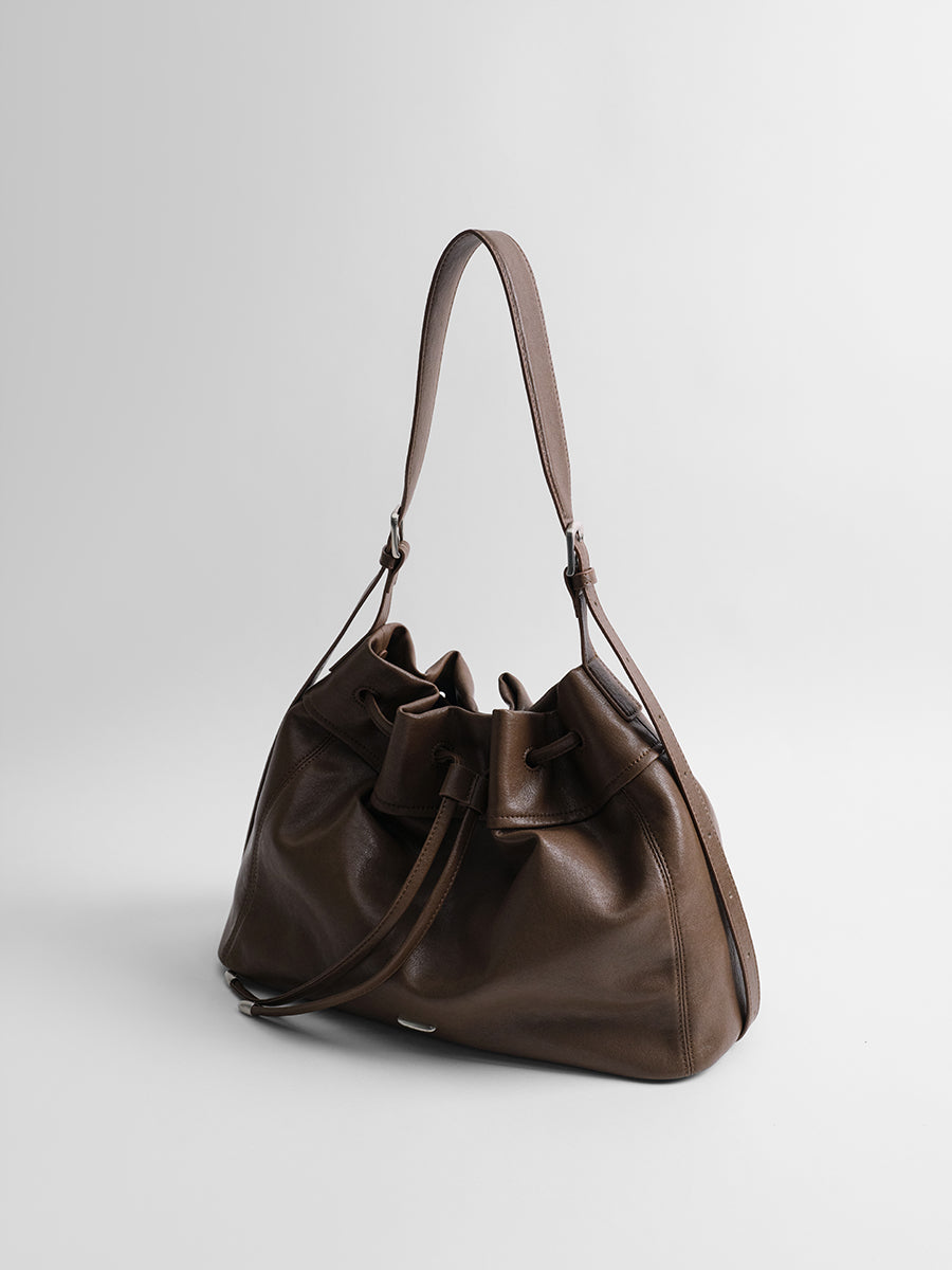 Large-capacity tote bag