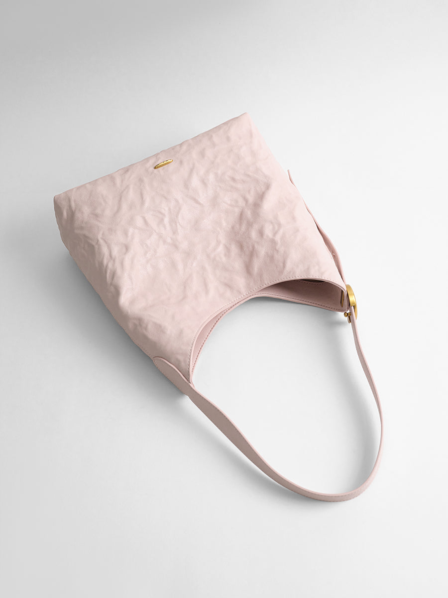 Sartorial tote bag with a niche design