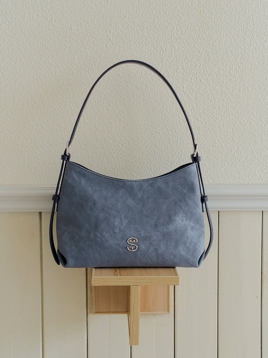 Wrinkled large-capacity shoulder bag