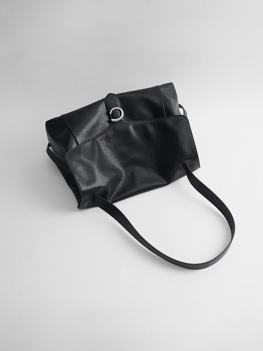 Large-capacity commuter hobo bag