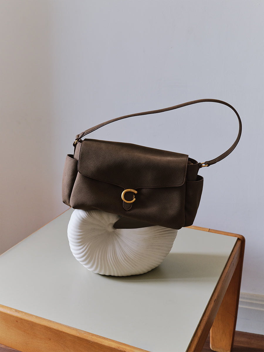 Versatile single-shoulder underarm bag