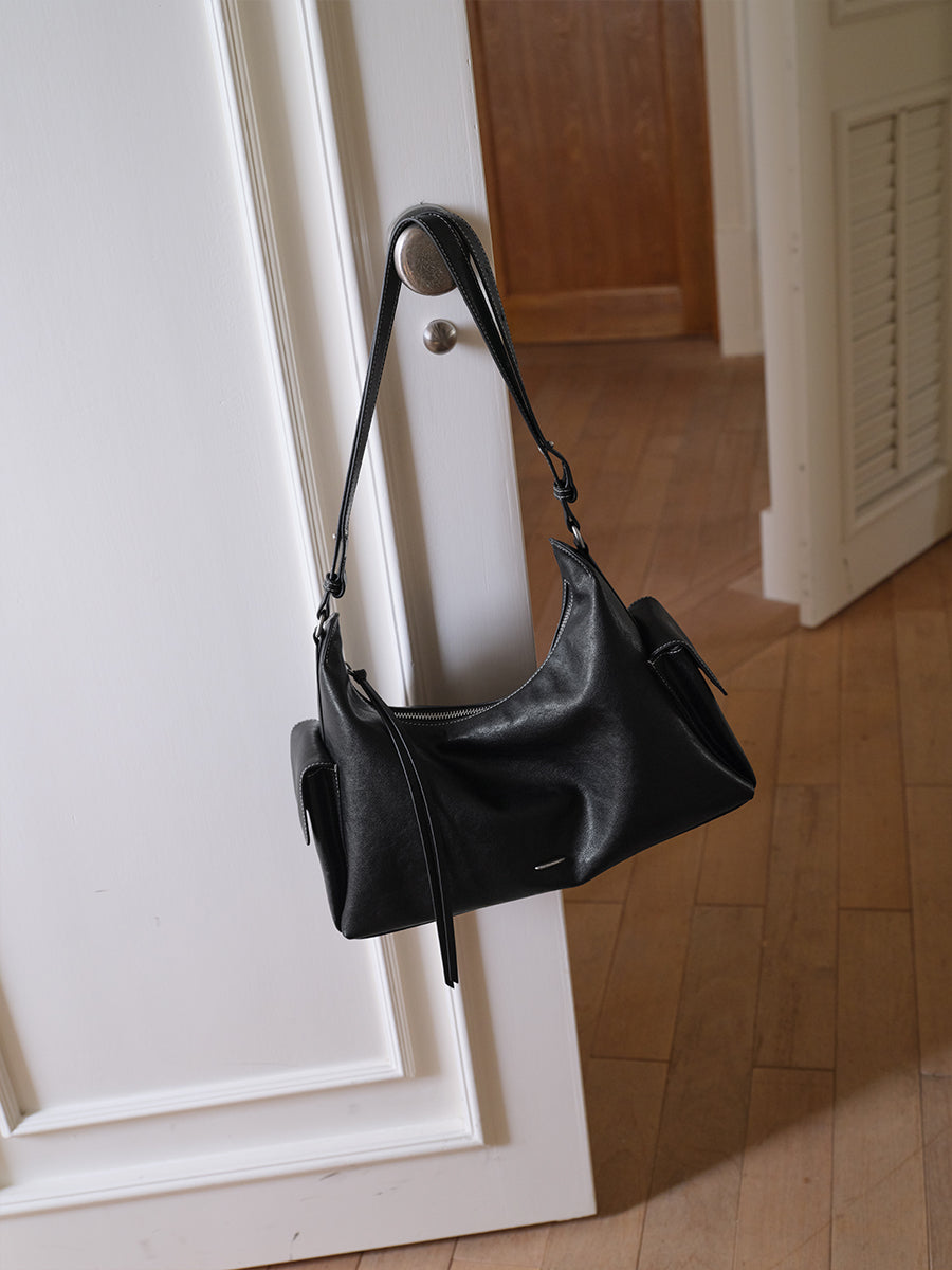 Relaxed single-shoulder hobo bag