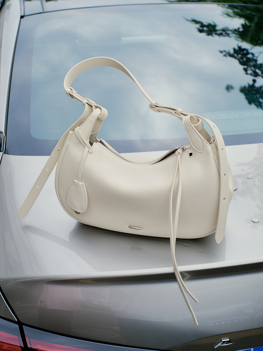 Relaxed designer hobo bag