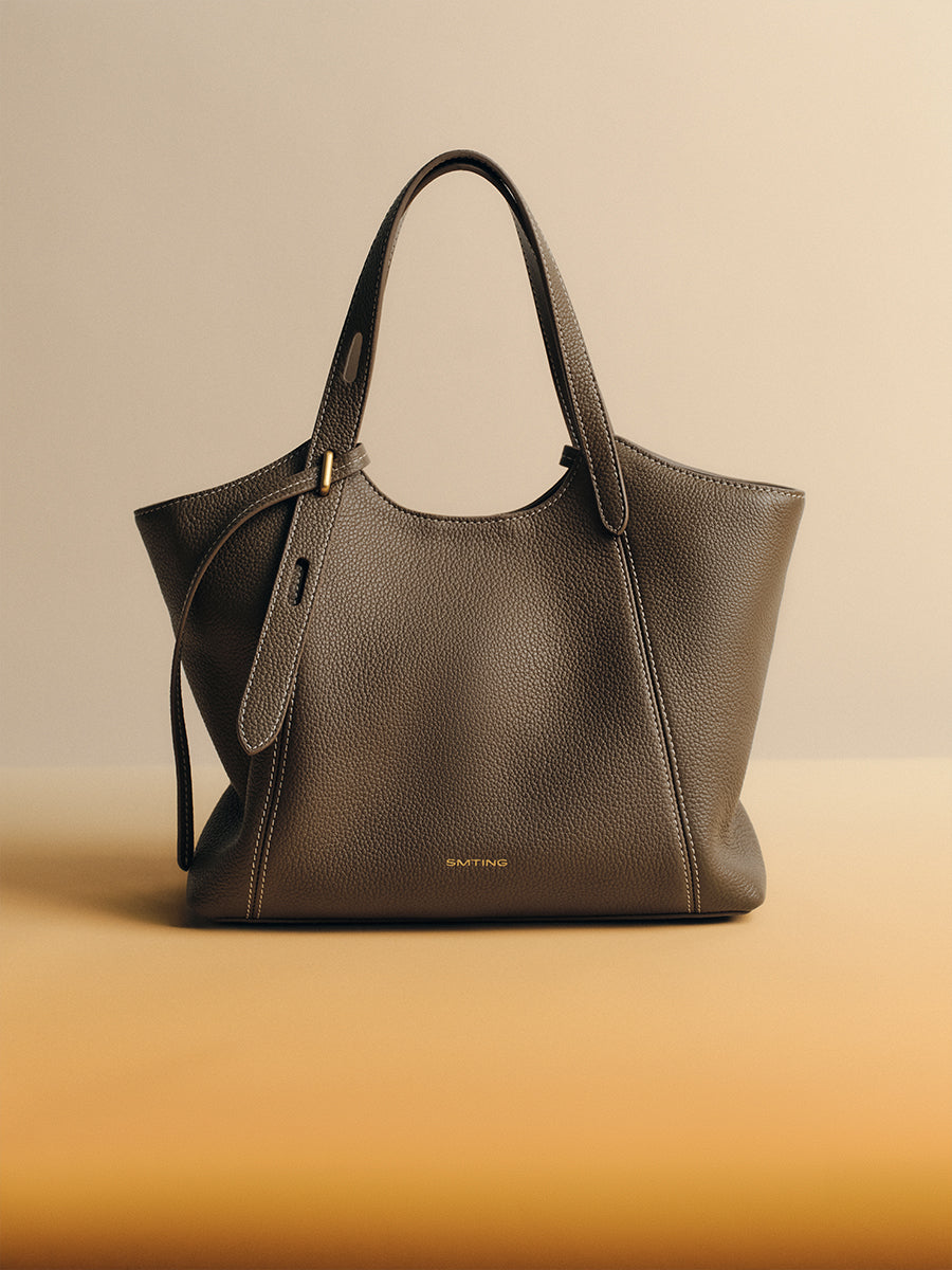First-layer cowhide tote bag