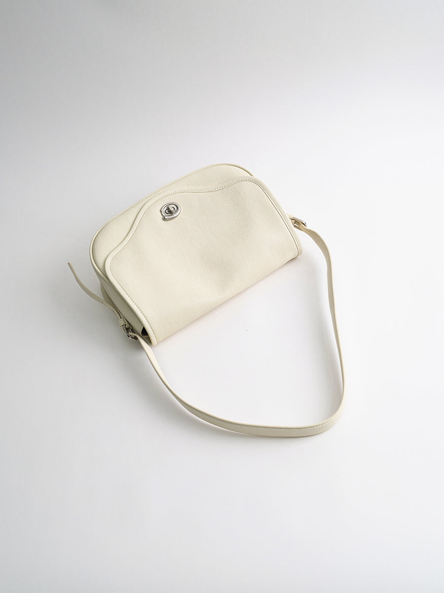 Luxurious lightweight shoulder bag with premium feel