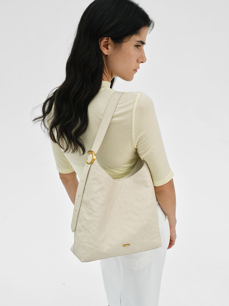 Sartorial tote bag with a niche design