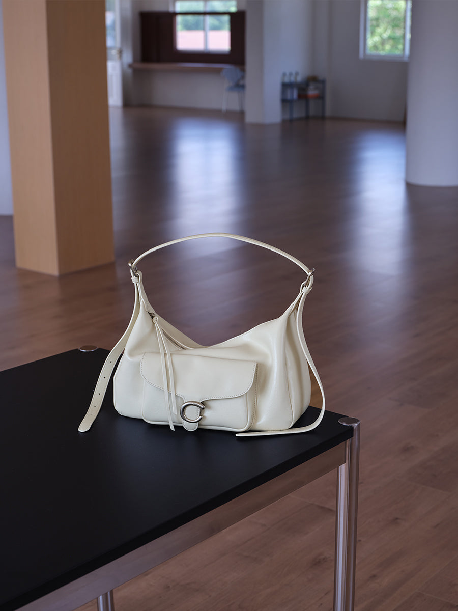 Design-conscious commuter tote bag