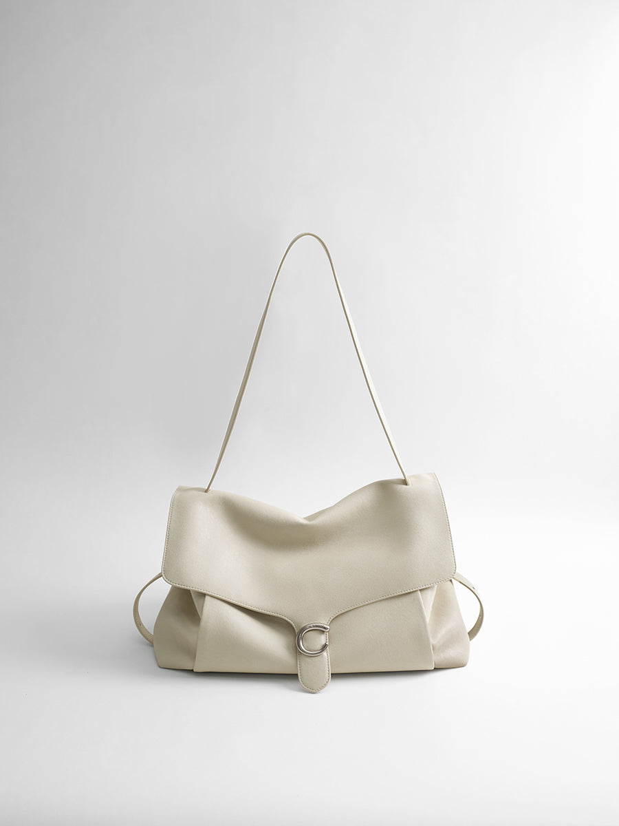 Large-capacity commuter hobo bag