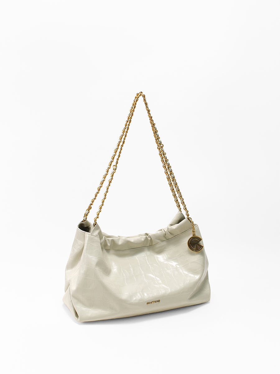 Fashionable retro commuting tote bag