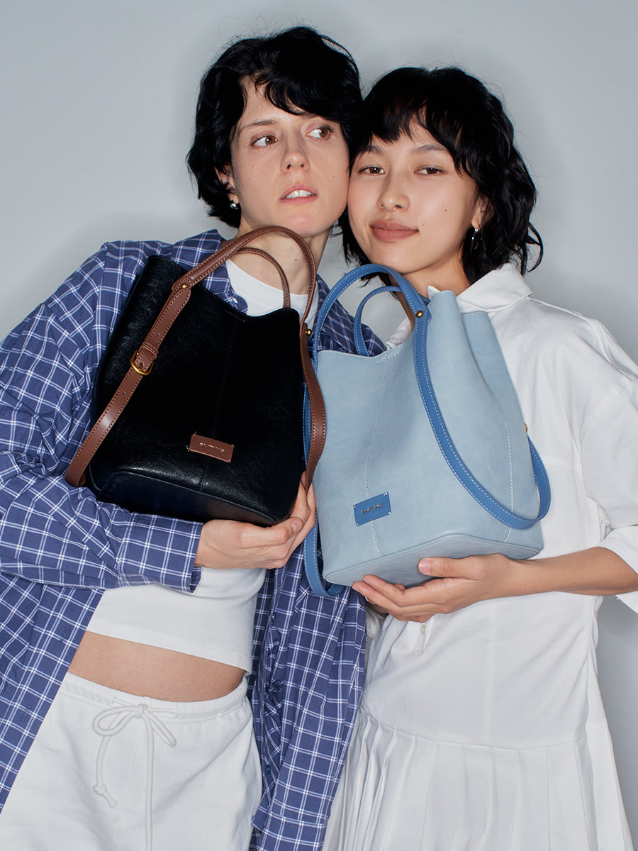 Chase The Wind-Bucket Bag