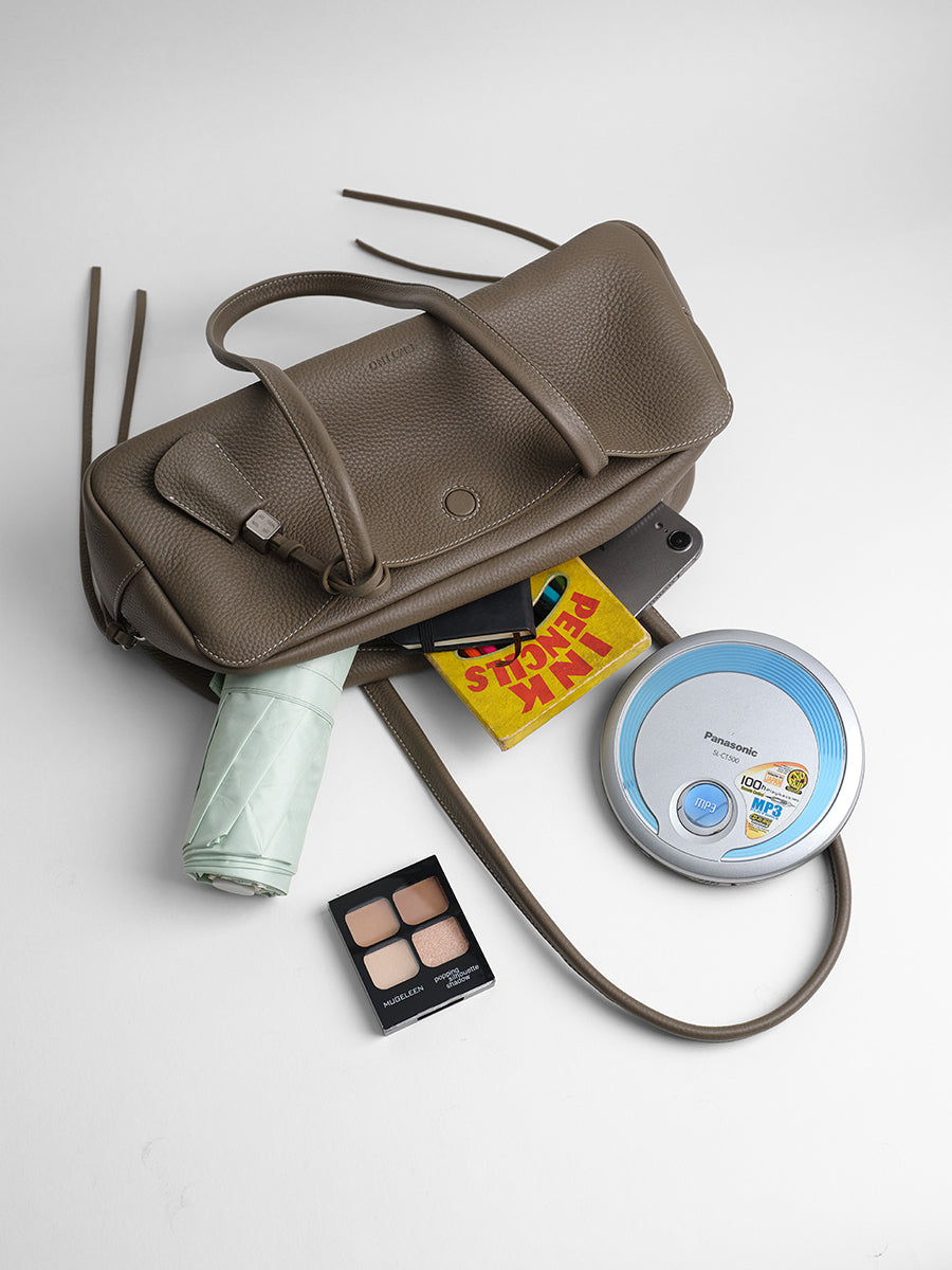 top grain leather  luxury baguette bag