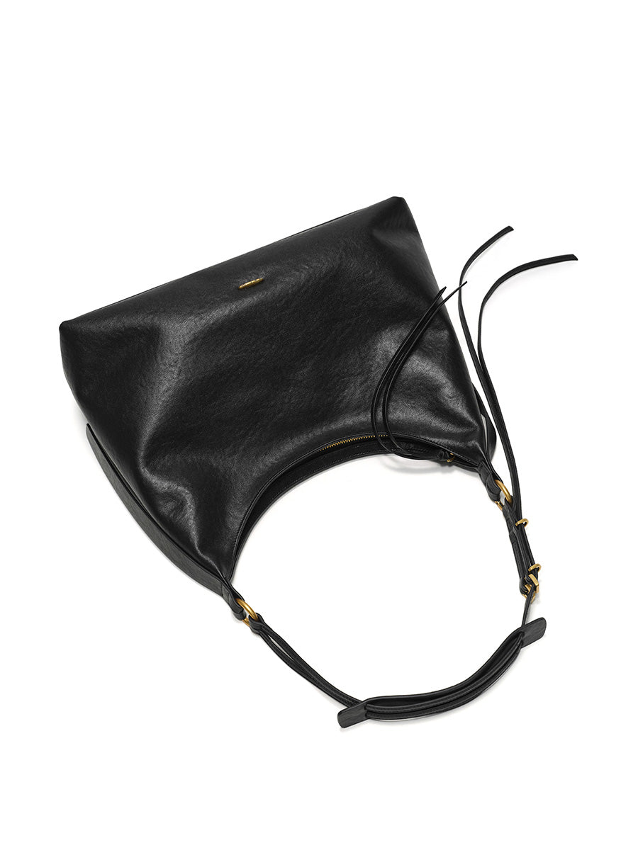 Fashionable minimalist low-key hobo bag