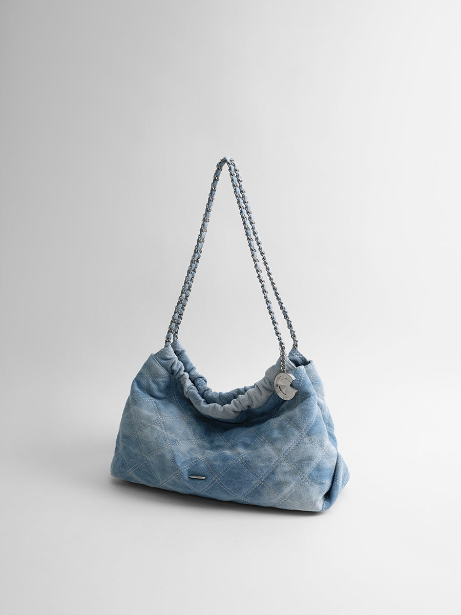 New tie-dye denim chain bag