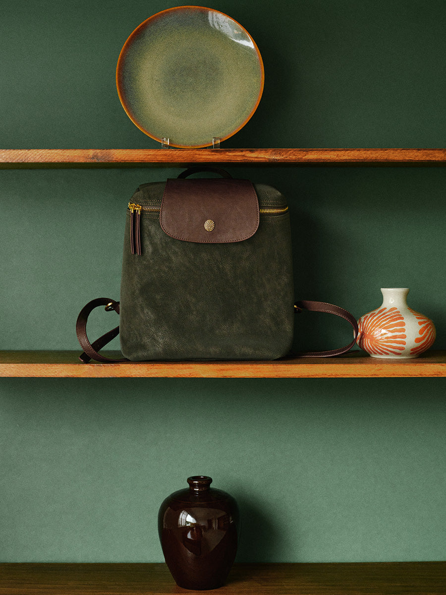 Minimalist retro large capacity backpack