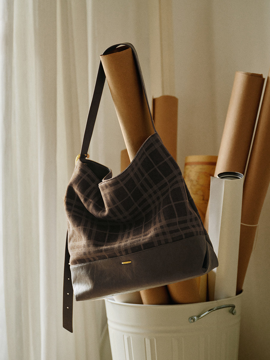 Soft corduroy bucket bag