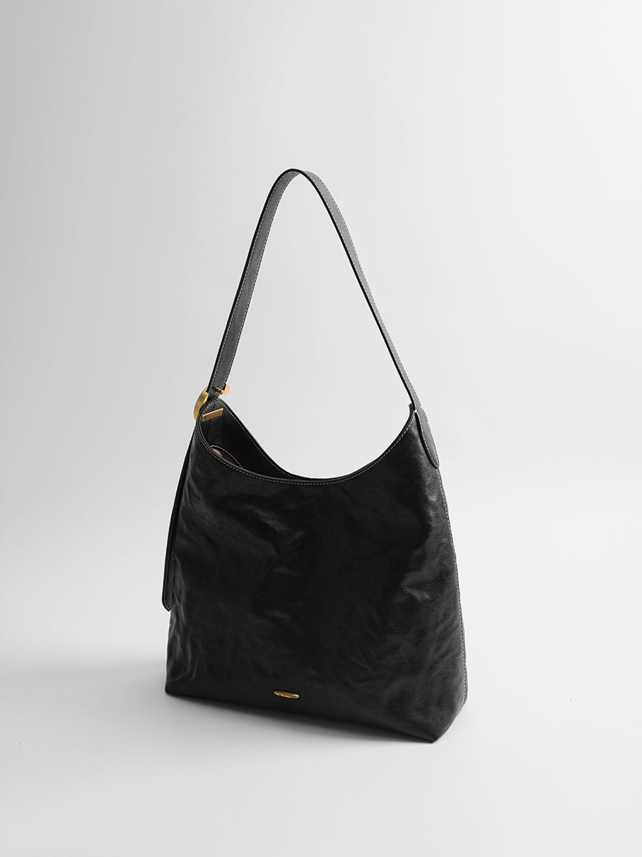 Sartorial tote bag with a niche design