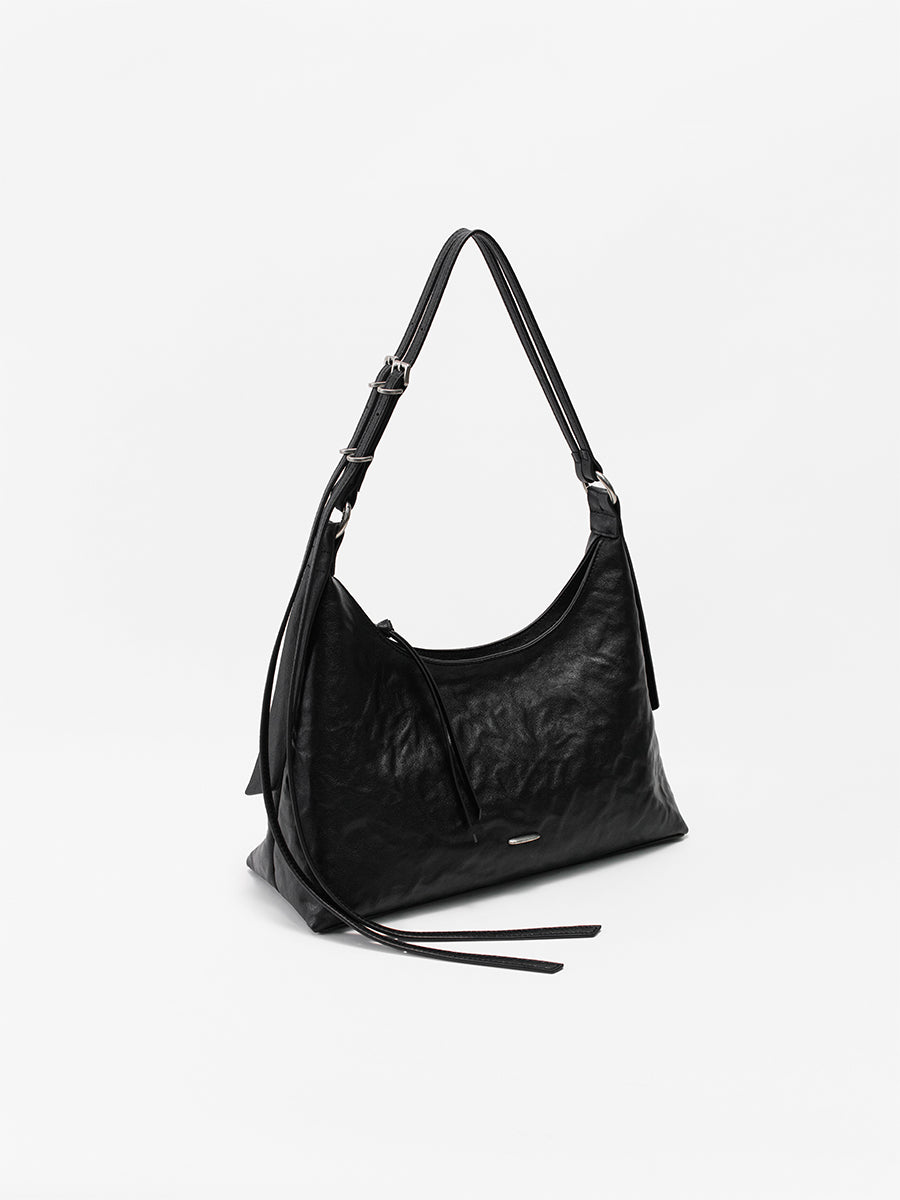 Relaxed hobo armpit bag