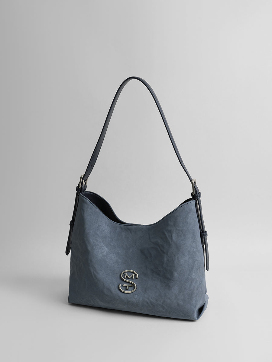 Wrinkled large-capacity shoulder bag