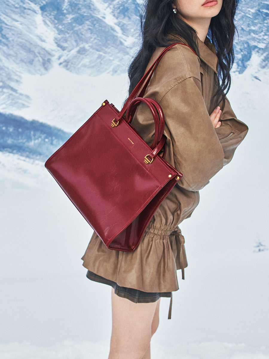 Casual simple and elegant tote bag